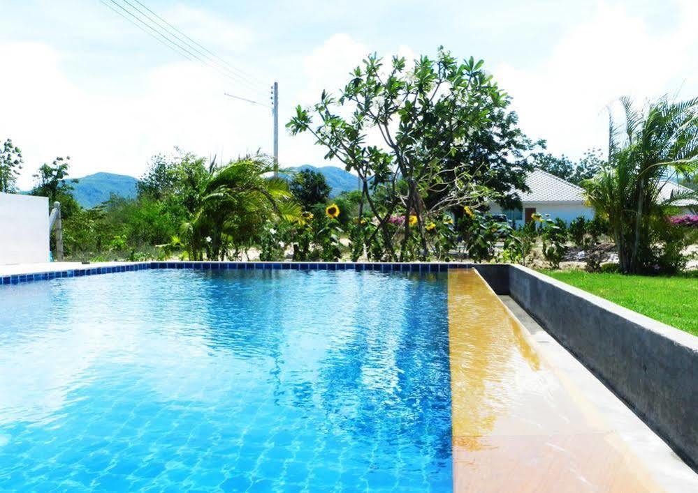 Cha-Am Pool Villa Exterior photo